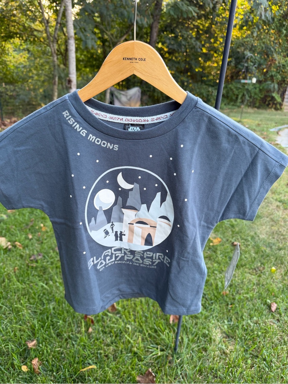 Star Wars Galaxy's Edge Black Spire Outpost Graphic T-Shirt Gray Kids 5/6 NWT